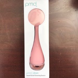 NIB PMD Clean in Blush